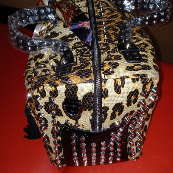 Purse - Picture 3 of 4